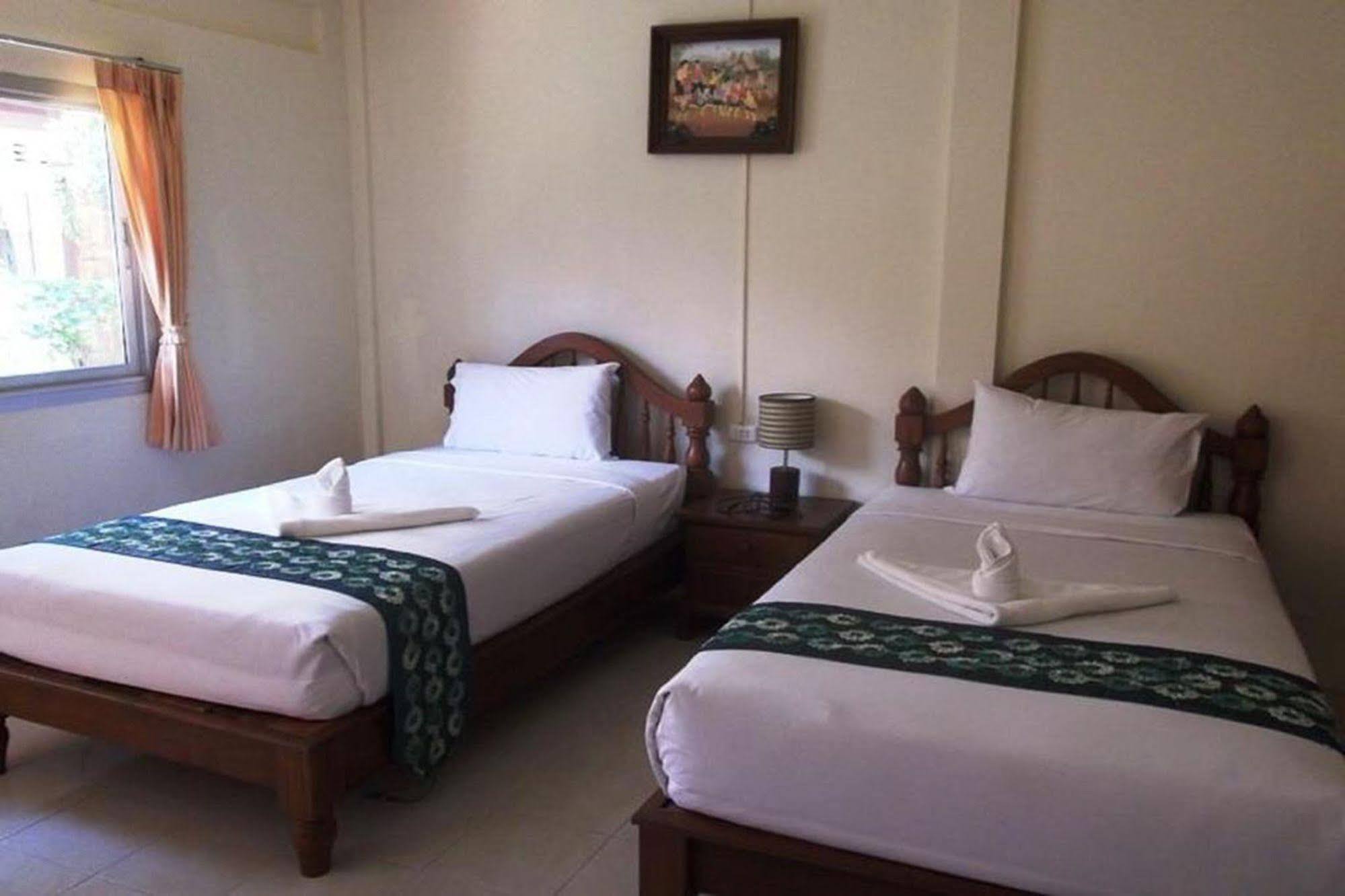 Saver Guesthouse Pantai Chaweng Luaran gambar