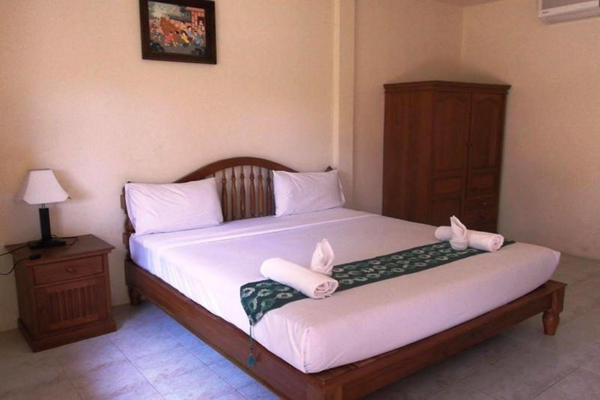 Saver Guesthouse Pantai Chaweng Luaran gambar