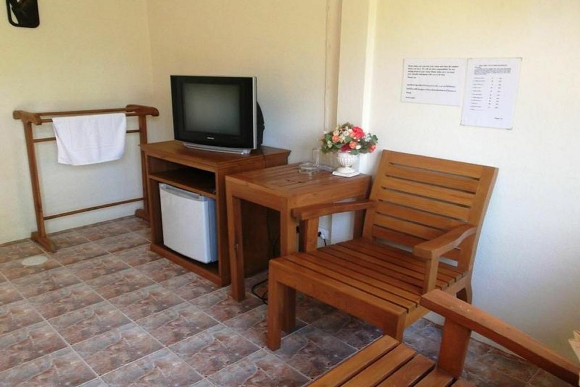 Saver Guesthouse Pantai Chaweng Luaran gambar